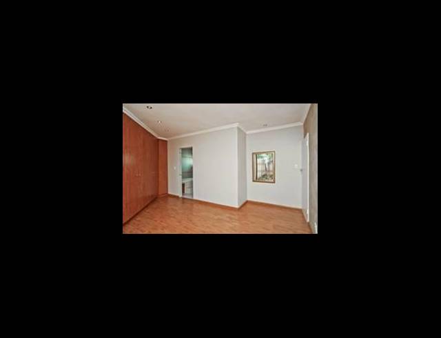 3 BEDROOM TOWNHOUSE FOR SALE IN BRUMA